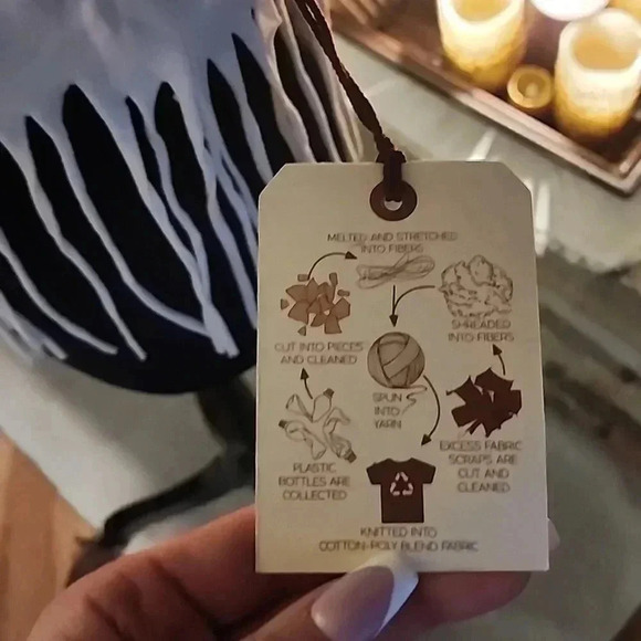 Recycled Threads Nashville Crop NWT - Picture 3 of 7